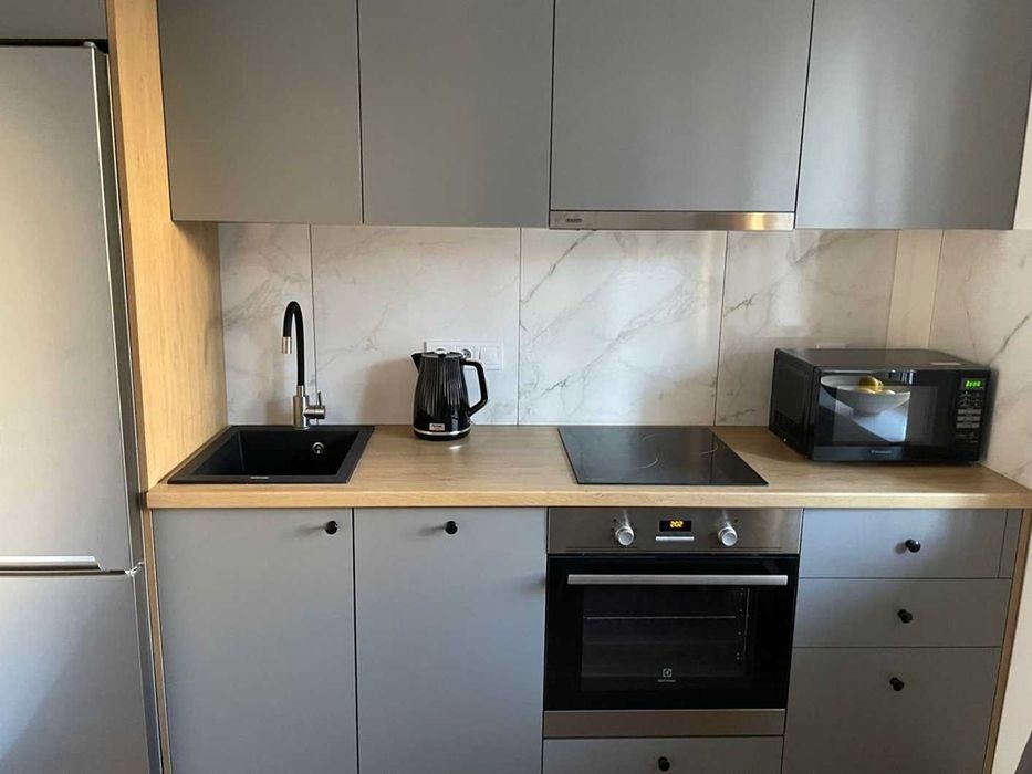 Сдам в оренду  1к на  пр. Поля