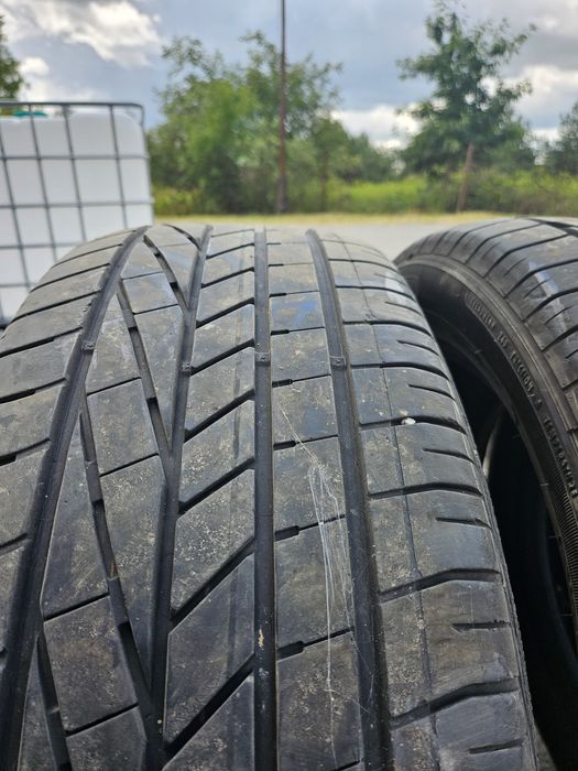 Opony 4 szt Good Year Excellence 235/55/R19 7mm

6mm