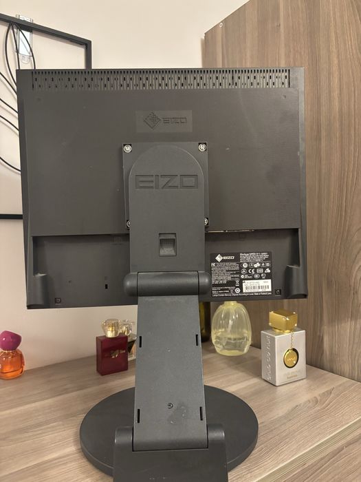 Monitor eizo 48cm