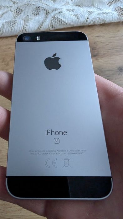 Bateria 100% Iphone se  Stan kolekcjonerski.