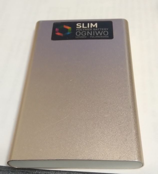 Powerbank Vakoss 5000 mAh slim z kablem