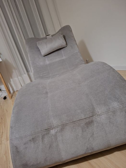 Szezlong / leżanka tapicerowana z poduszką – nowoczesny design