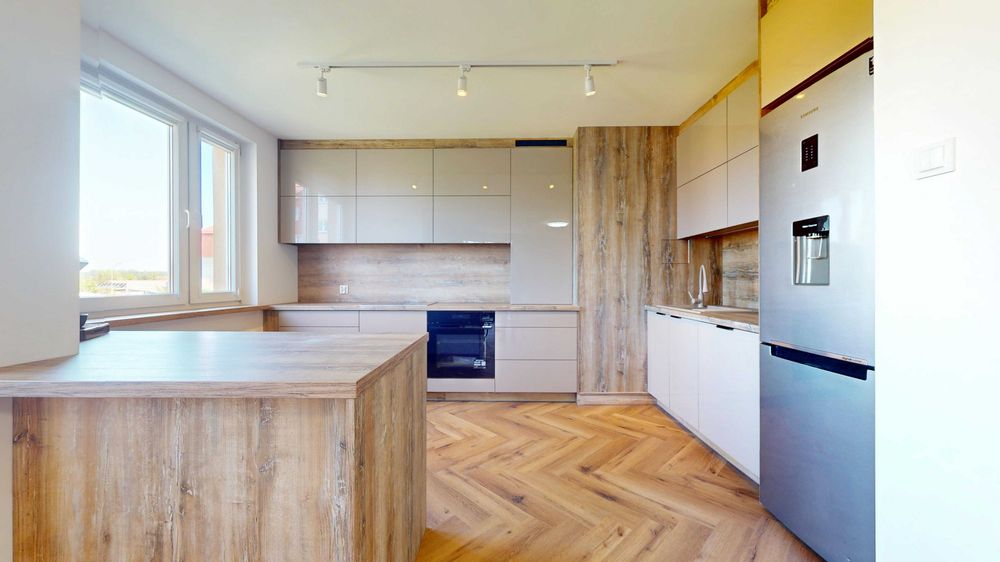 3 pokoje, ok75m2 z balkonem i garażem