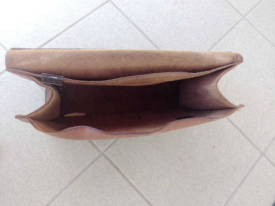 Mala cabedal feita à mão