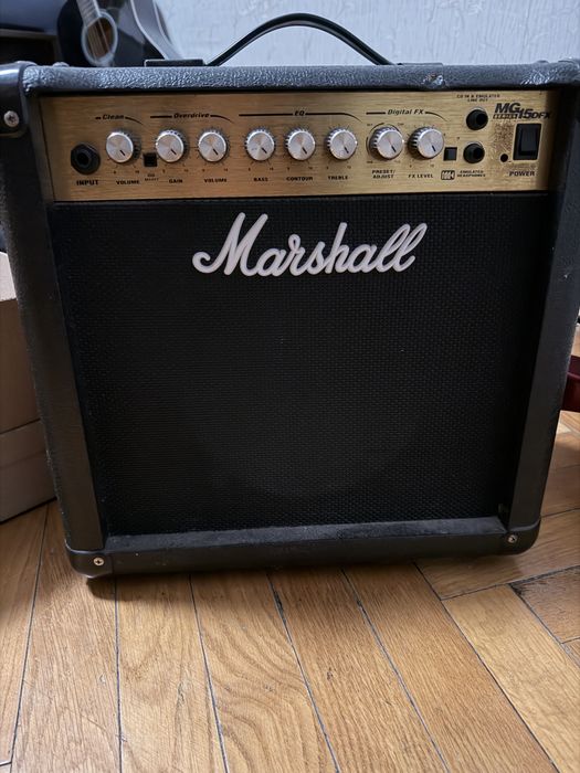 Комбоусилитель Marshall MG15FX