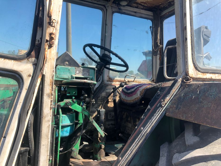 Продам трактор юмз - 6 в рабочем состоянии