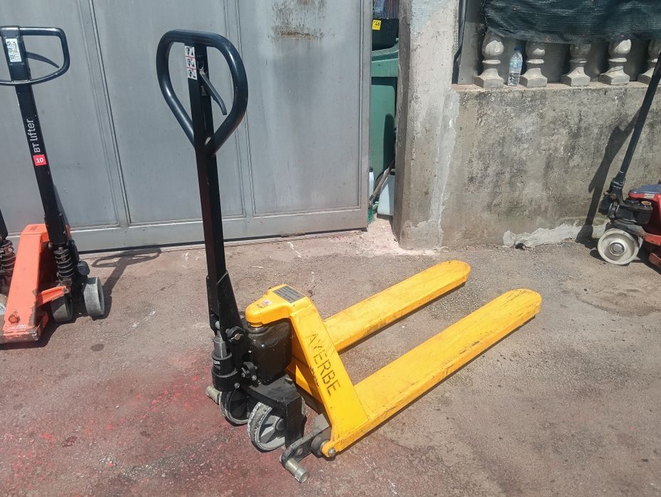 Porta paletes tesoura