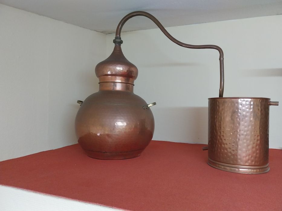 Vendo alambique en cobre, novo