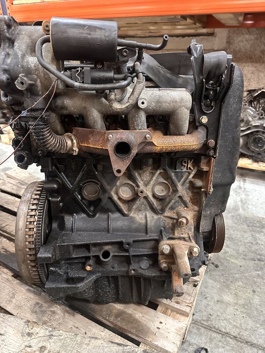 Мотор Двигун 1.9 dci Renault Trafic Opel Vivaro Laguna Megane Volvo