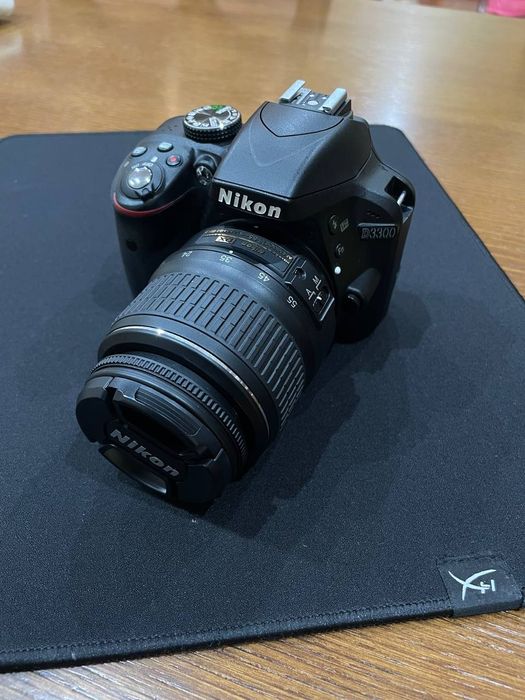 Máquina fotográfica Nikon D3300
