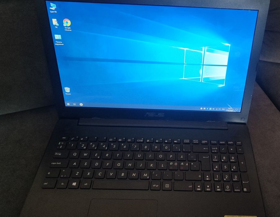 Ноутбук Asus F553S