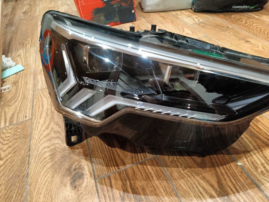 Reflektor audi q3 83a full LED matrix