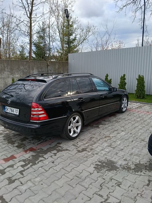Продам MERCEDES   C-220