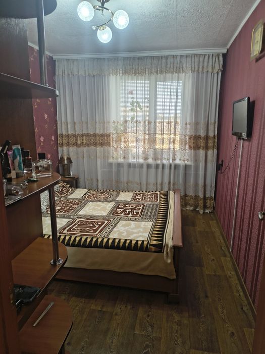 Продається 3-х кімнатна квартира по вул.Будівельників