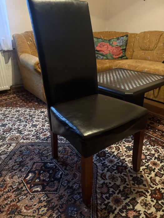 6 krzeseł za 300 zl‼️