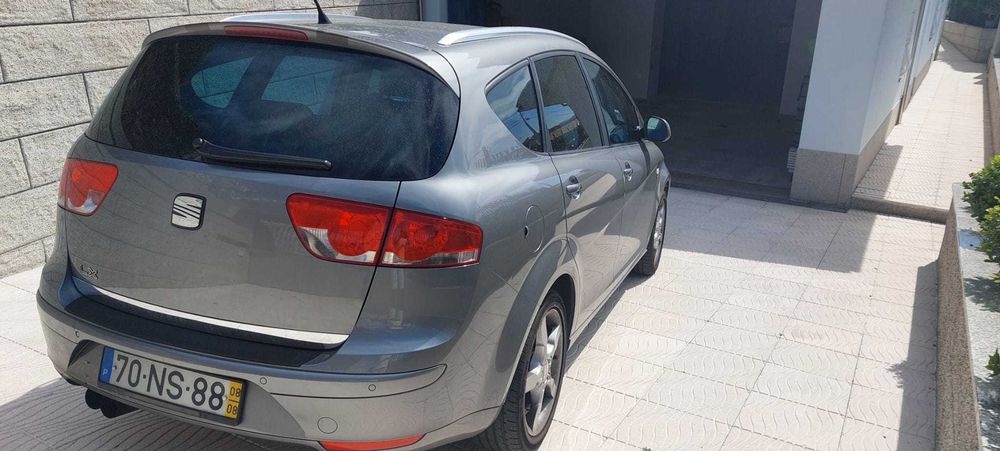 SEAT ALTEA XL com muito bom estado