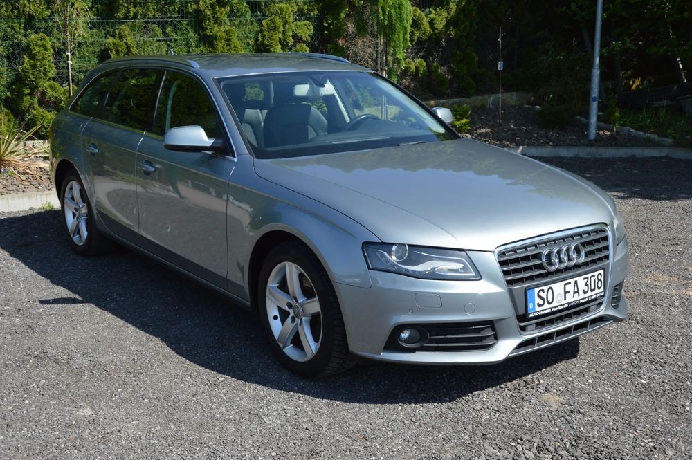 Audi A4 Avant 2,0 Benzynka 180KM Klimatronik navi alu17 alcantara