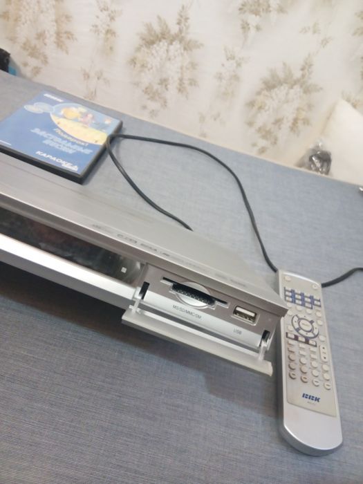 Продам вживаний DVD player  BBK DV527 S