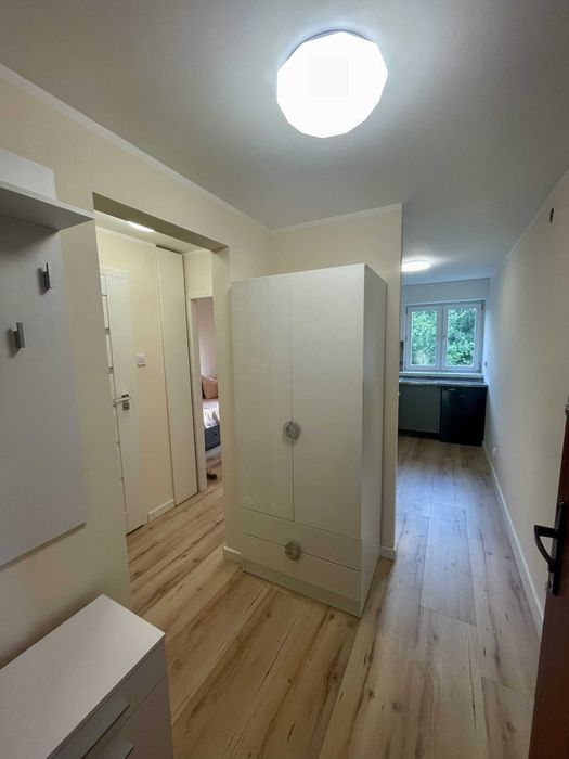 | Pokój na żoliborzu | 19,4m2 | Idealny dla studentki | własny balkon | blisko centrum |