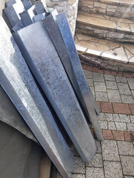 Parapety z blachy ocynkowanej gr. 0,75 mm.