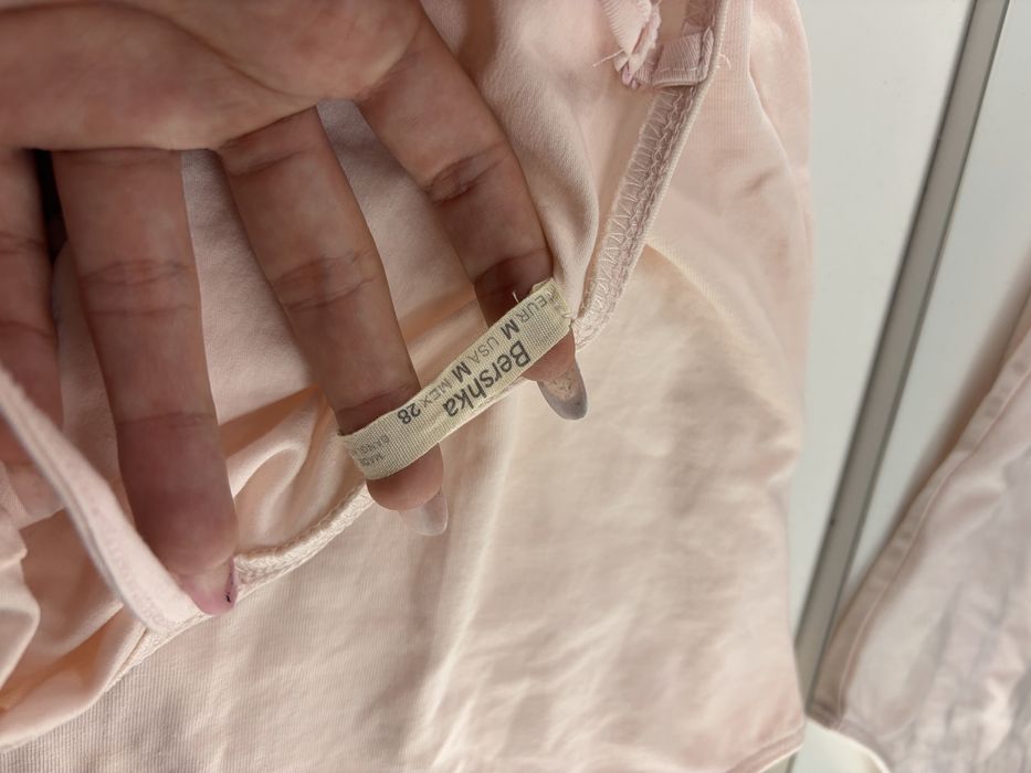 body pudrowy róż na ramiaczkach
