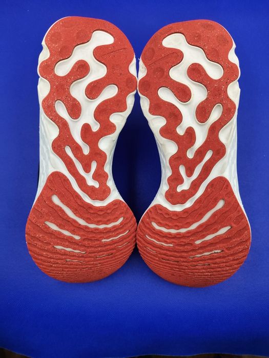 Кросівки Nike React - 40 розмір.