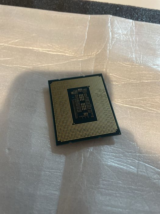 Intel Core i5-12400F