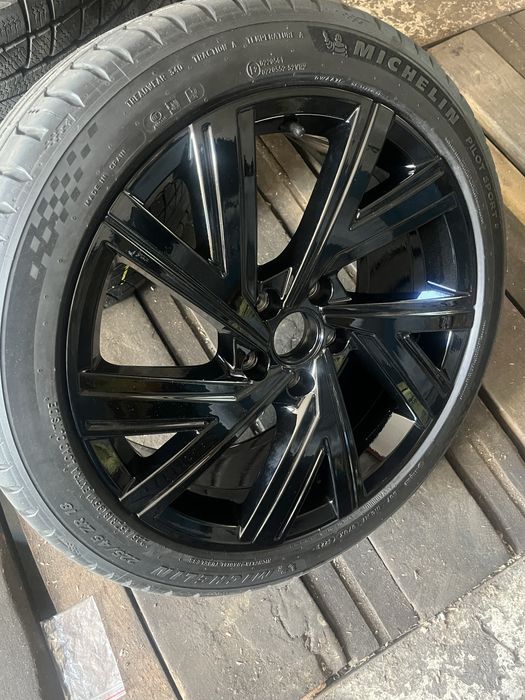 Kola vw caddy/touran inne vw 18 nowe opony michelin ps5