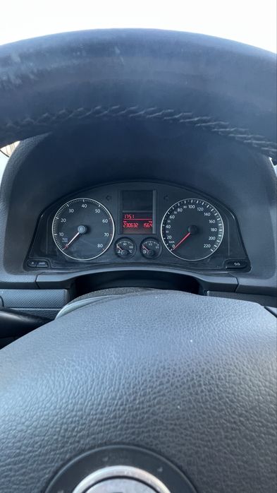 VW Golf V 1.4 FSI – 2004 – 231.000 km