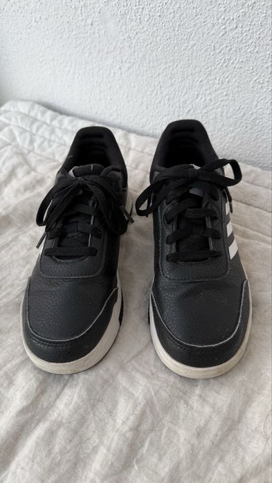 Tenis Adidas com pouco uso