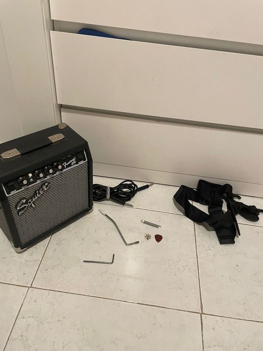 Guitarra eletrica, Fender SQUIER com amplificador