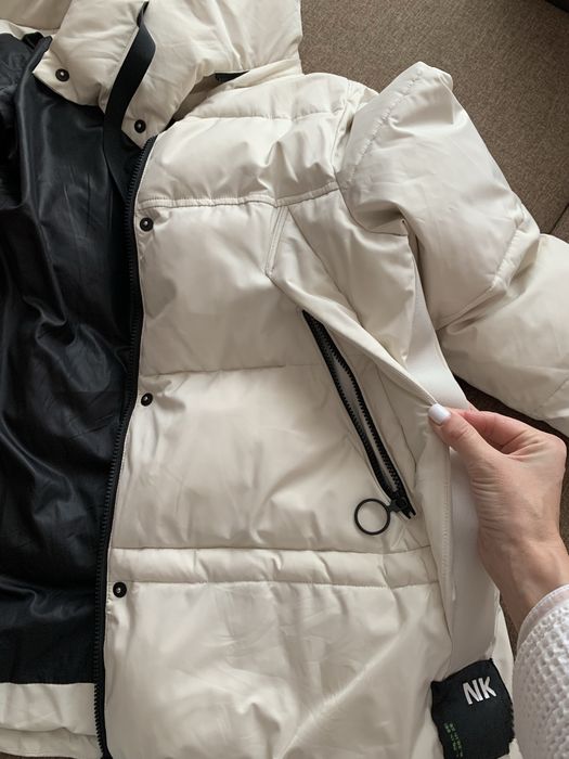 Крутий пуховик куртка