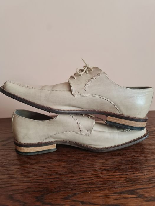 Buty skórzane wizytowe okazjonalne wiązane beżowe kremowe