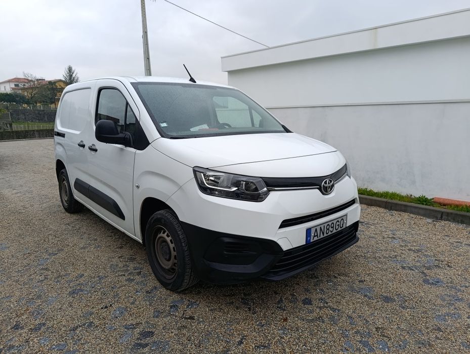 Carrinha Toyota 2022