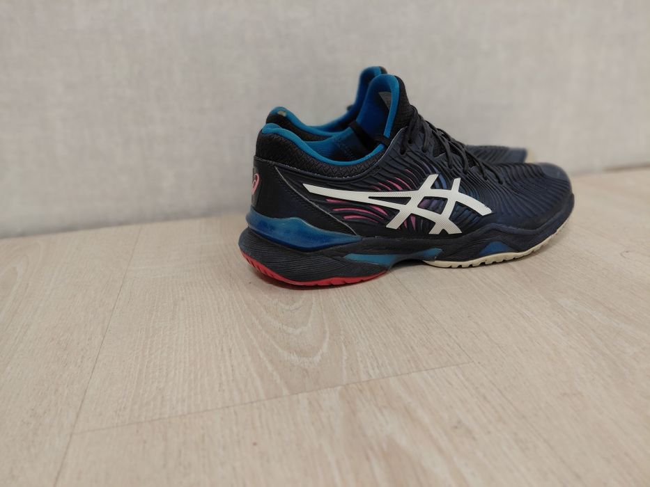 Кросівки волейбольні Asics