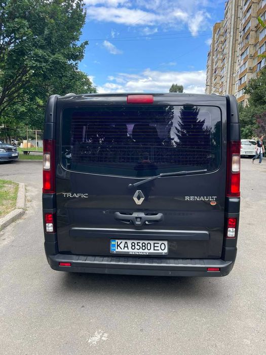 Мінівен Рено трафік