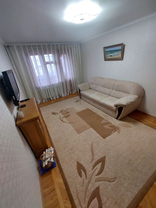продаю 3 кімнатну квартиру  Центральний район сертифікат