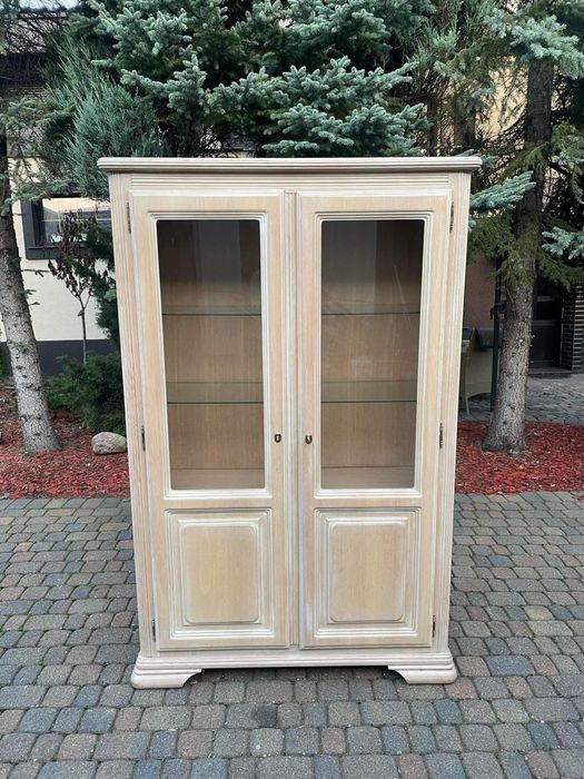 Witrynka biblioteka przeszklona bielona