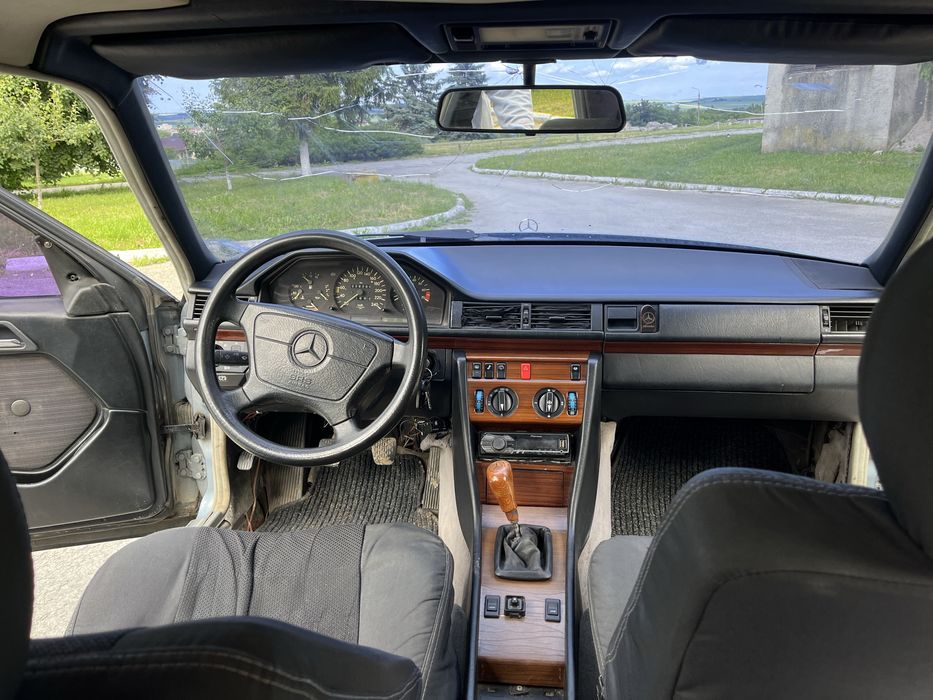 Mercedes benz W124