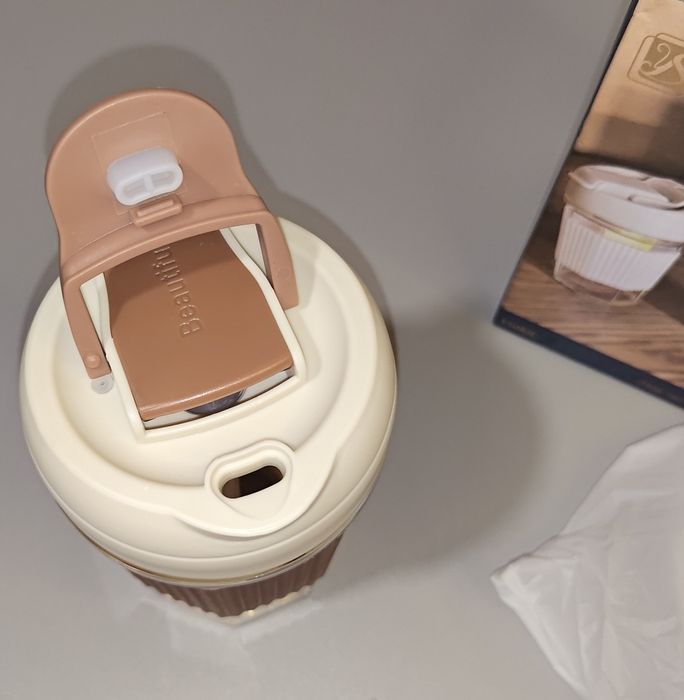 Przenośny Kubek w eleganckim stylu, kolor kawowy