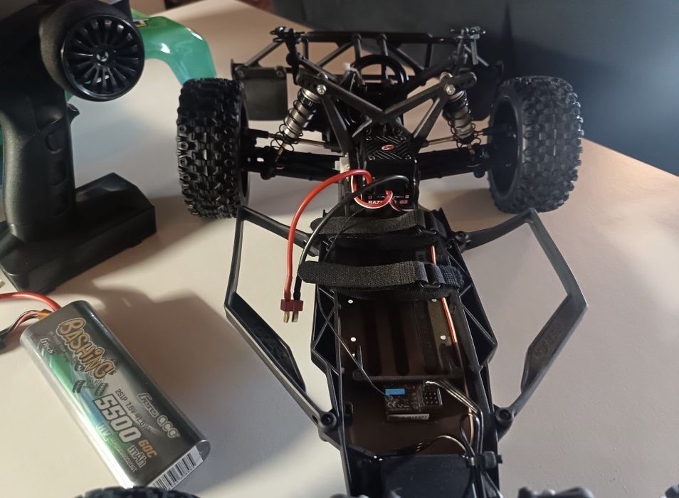 Carro CR Eletrico -Shorts course Team Losi