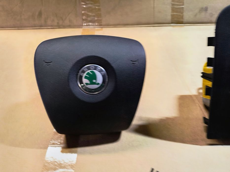 Skoda Fabia II 07-10 - Komplet poduszek Airbag Kierowcy Pasażera Pasy