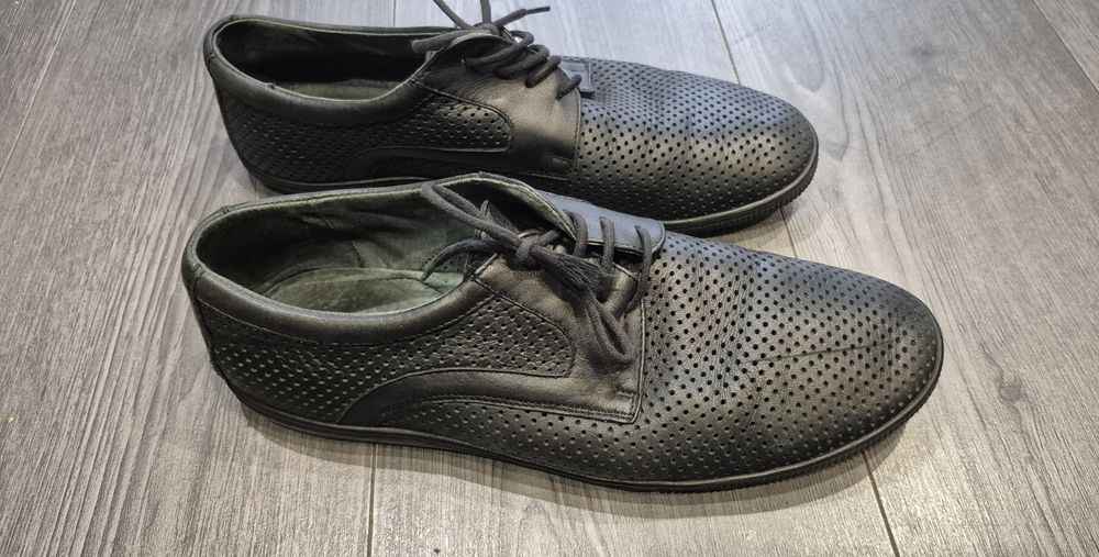 Buty skórzane męskie Gino Rossi rozmiar 41 27cm

- stan: bardzo dobry