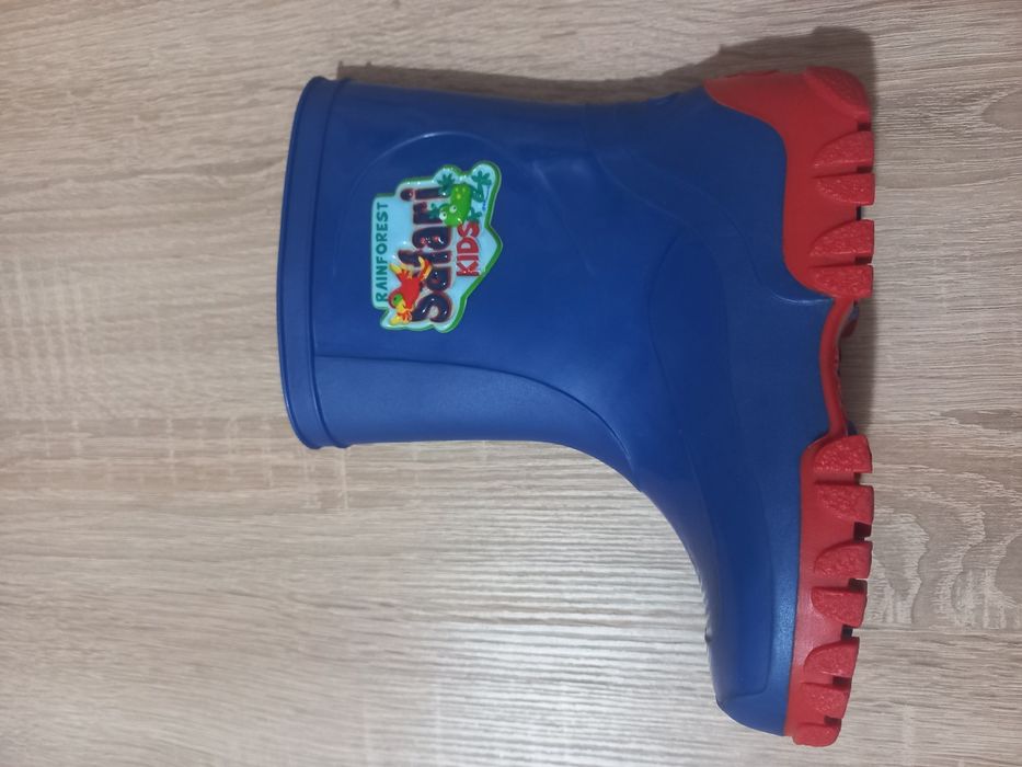 Резиновые  сапожки   рр24