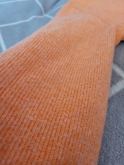 Krótki sweterek Zara