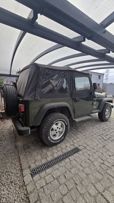 Jeep Wrangler Sahara 2.5
