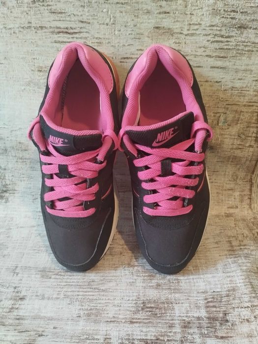 Nike,wysylka gratis.