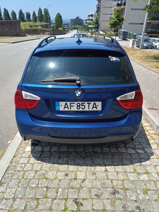 BMW 320d Touring E91 LCI 177cv | Manual | Pele | Jantes 18" | 226.245 km