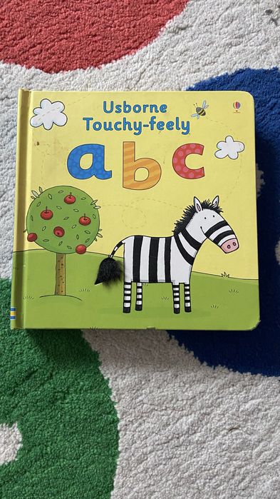 Ksiazka alfabet po angielsku. Usborne