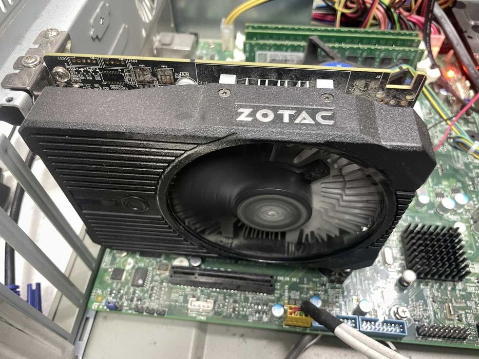 Видеокарта игровая GeForce GTX 1050 Ti Zotac 4Gb DDR5 для мини корпусо